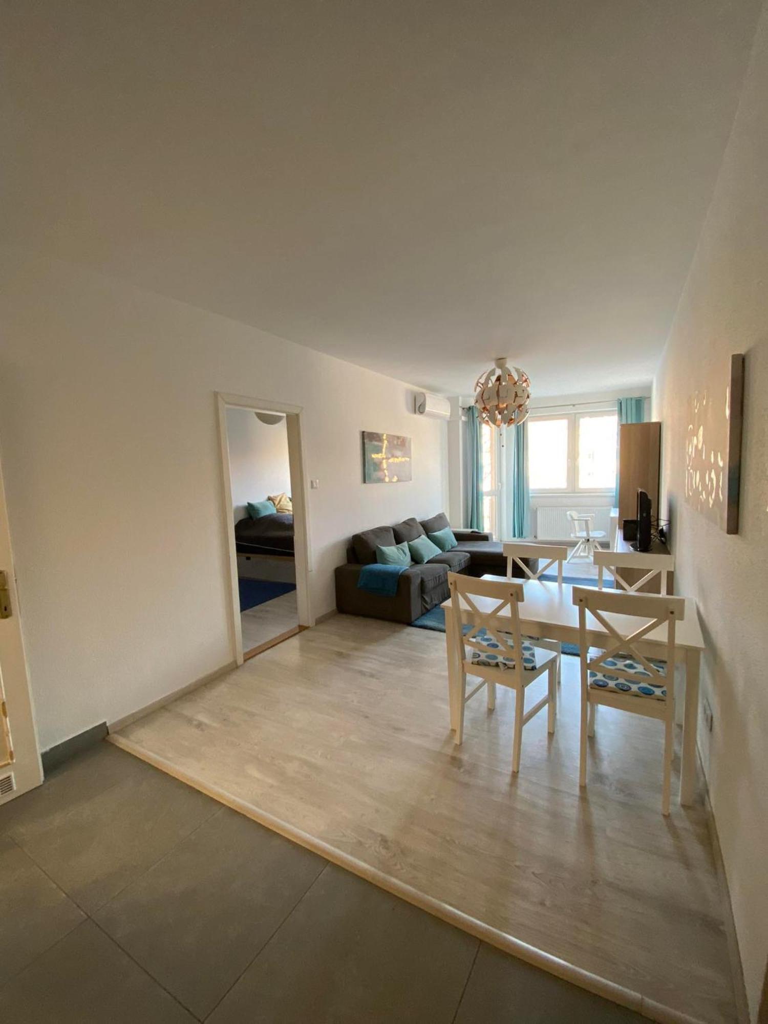 Skylark Cozy Bigger Apartment Budapest Exteriör bild